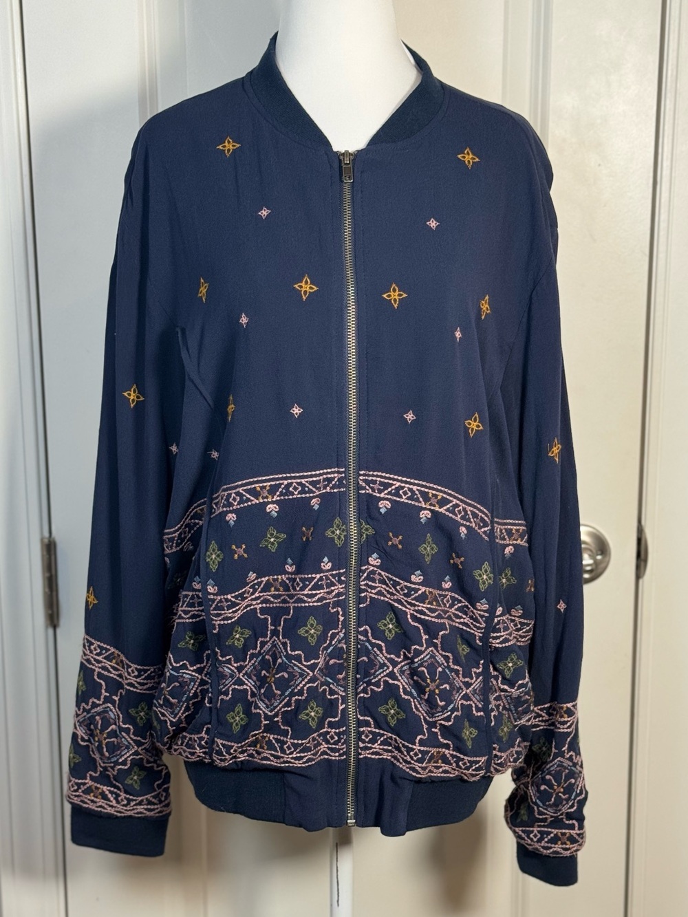 Knox Rose Embroidered Bomber Jacket L Navy Boho Southwestern Festival Floral